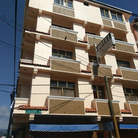 Hotel Cristal Nuevo San Juan Parangaricutiro Bagian luar foto